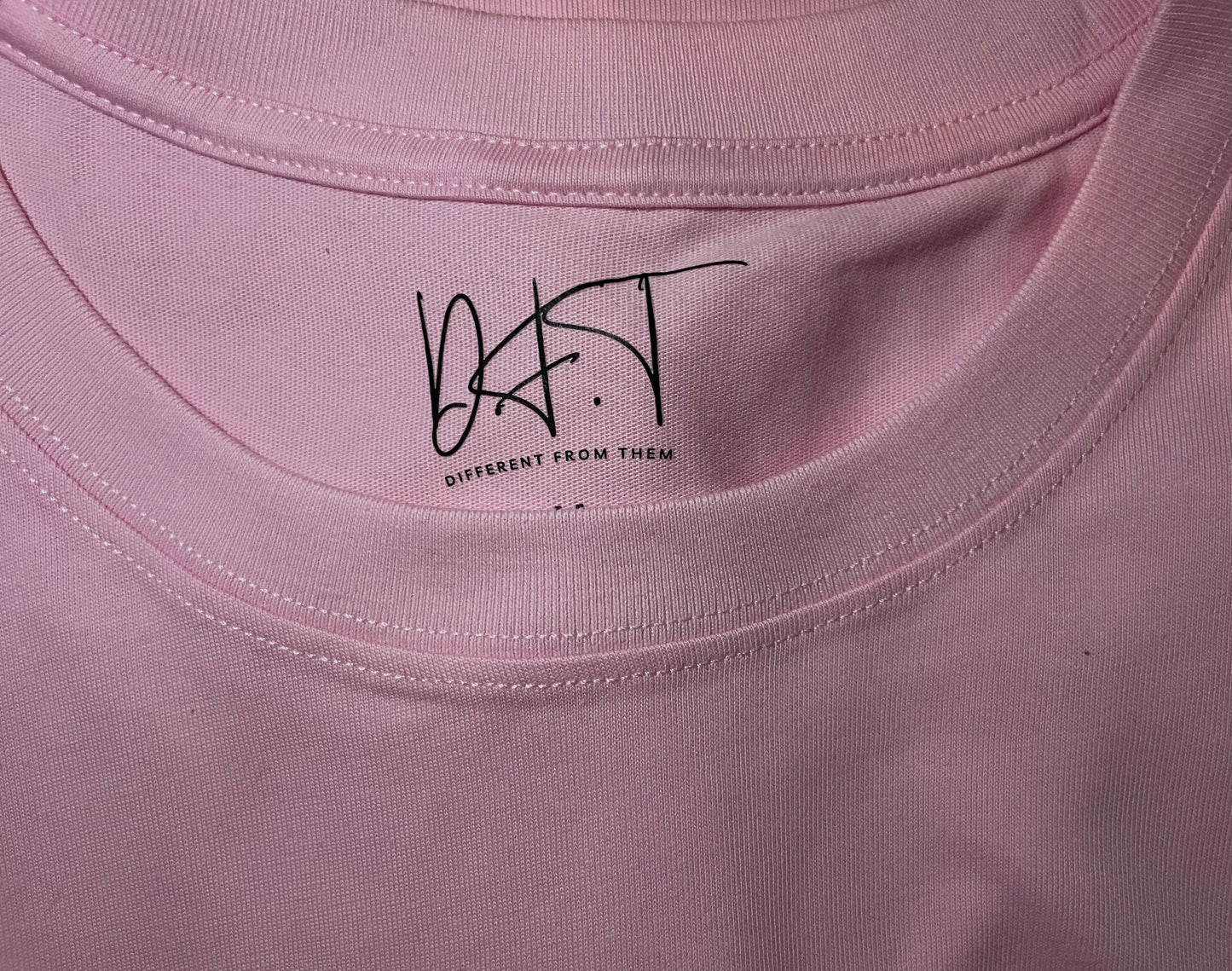 T-shirt PINK BARBIE - Real Different Collection